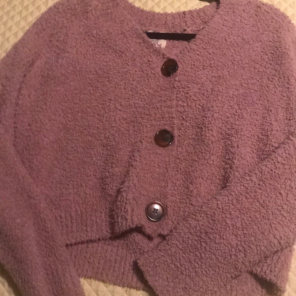 Fuzzy Cropped sweater cardigan